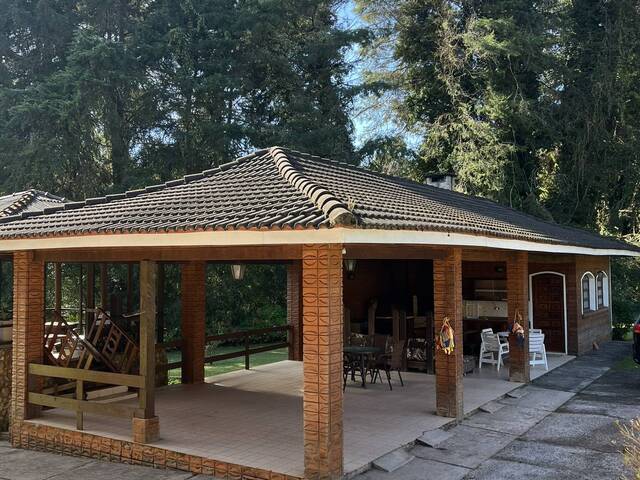 #3 - Casa para Venda em Campos do Jordão - SP